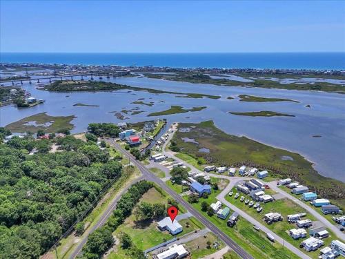 Holly Ridge House | Lanier's Escape | Dog Friendly | Minutes to Surf City and More