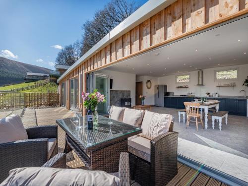 Kington House | Larchwood Lodge