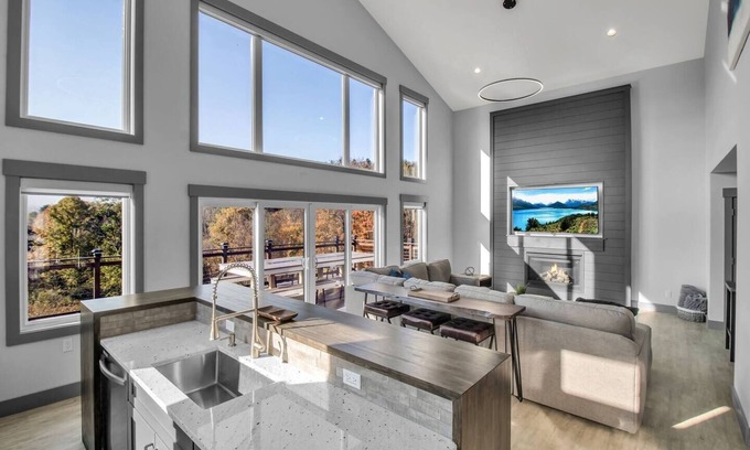 Great Valley House | LarchwoodLodge-Ellicottville, NY