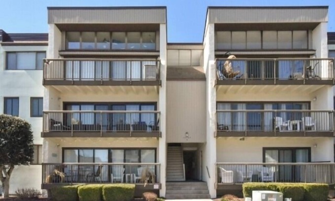Caine Woods Condo | Large 2 Bedroom 2 bath condo featuring pool, tennis, WiFi, Picnic area w/grill