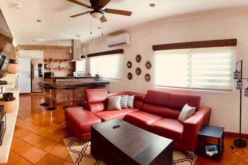 La Gloria Apartment | Large 2 bedroom 2 bathroom perfect for families!