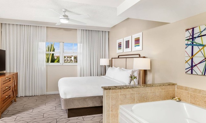 Doral Apartment | Large 2BR condo in Marriott's Villas at Doral. 10 mins to Miami Airport