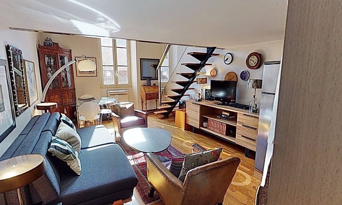 Jean-Medecin Apartment | Large 3 Bed/3 Shower Rooms Close to the Beach, Shops, Restaurants & Old Nice