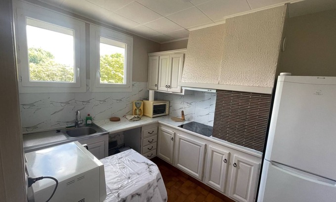 Tours Apartment | Large 3-bedroom apartment. Ideal for families + parking