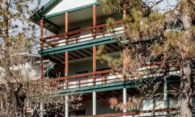 Bass Lake Cabin | Large 3-story LAKE VIEW 4 bedrooms (all masters) & 5 bath Boat Slip & Marina