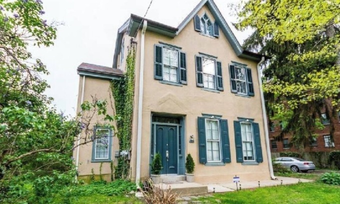 Germantown Apartment | Large 3br apartment in historic Germantown mansion