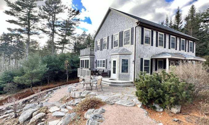 Mount Desert House | Large 4BR Waterfront Home with Dock! [Quarry Cove]