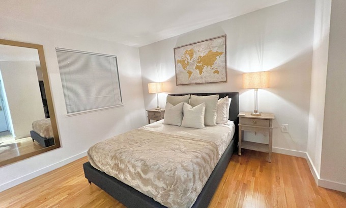 Chelsea Apartment | Large and Rare 4-bedroom apartment in amazing New York with WiFi, AC