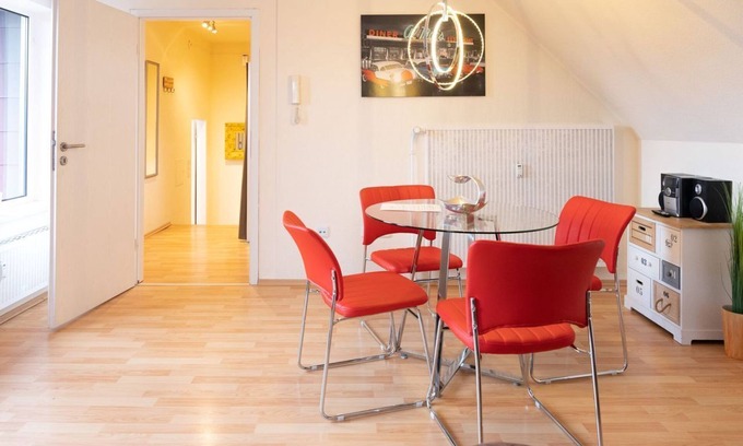 Sandershausen Apartment | Large apartment (50m²), up to 4 pers., quiet, close to the city center, south-facing balcony, parking spaces