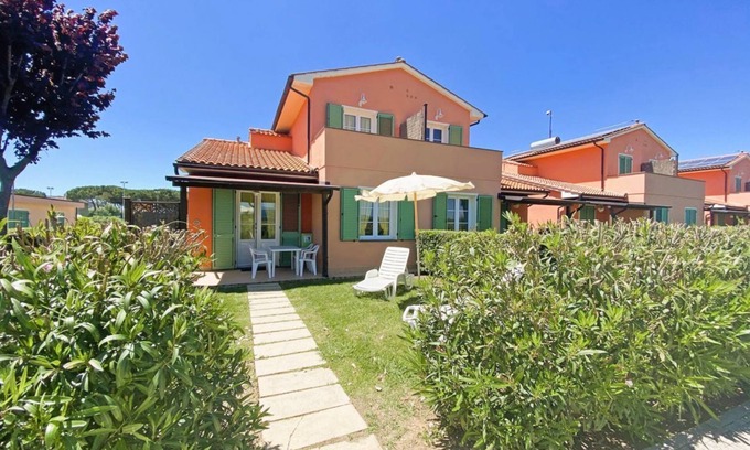 Vada Apartment | Large apartment on two levels of 61 m2 composed on the ground floor of a living room with satellite TV, equipped kitchenette, fridge with freezer, microwave oven and dishwasher.Double bedroom, double sofa bed and bathroom.On the first floor we find a bed