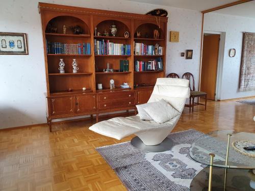 Tampere Apartment | Large apartment with 4 bedrooms, central location
