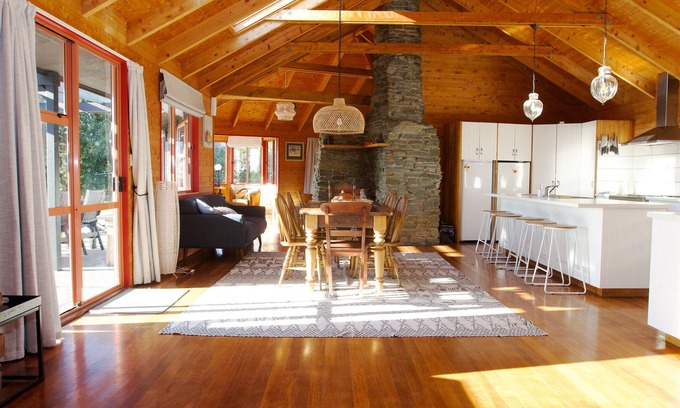Takaka House | Large Beach Front Home