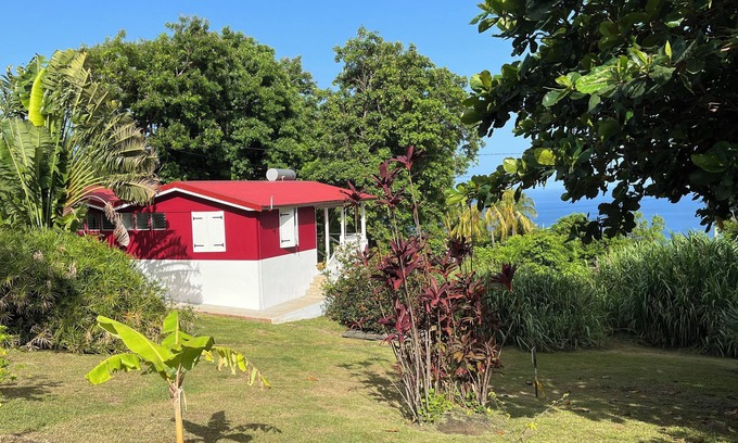 Bouillante House | Large bungalow with pool, sea, mountain and garden views.