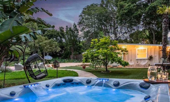 Montecito House | Large charming guest house close to Miramar.