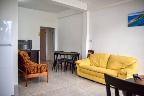 Castle Comfort Apartment | Large Comfortable Apartment #5 Roseau by The Green Castle