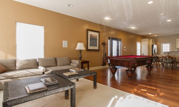 Queen Village House | Large + Comfortable! Great Location! Sleeps 9!