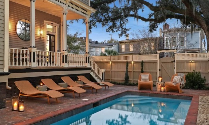 Historic Downtown Savannah House | Large Contemporary Savannah Retreat | Near Forsyth Park