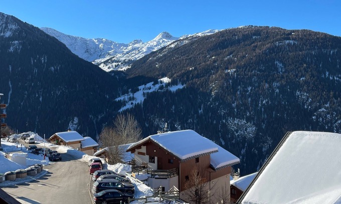 Peisey-Nancroix Apartment | Large family apartment with breathtaking views at the foot of the slopes!