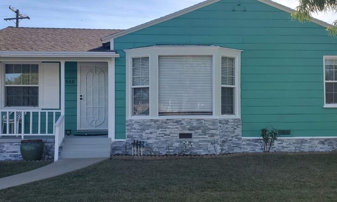 Harbor House | Large family friendly home near Disneyland and Beaches