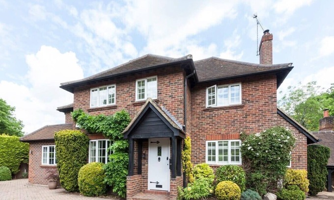 Guildford House | Large family home in the heart of Surrey