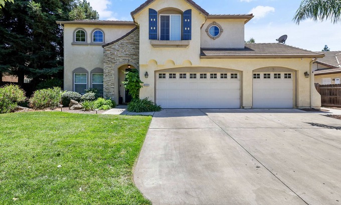 Visalia House | Large Family home near Sequoia National Park