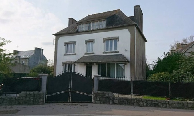 Mael-Carhaix House | Large family house with Park in Central Brittany