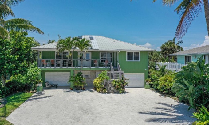 Fort Pierce House | Large Family sized Ocean view home on a Island!