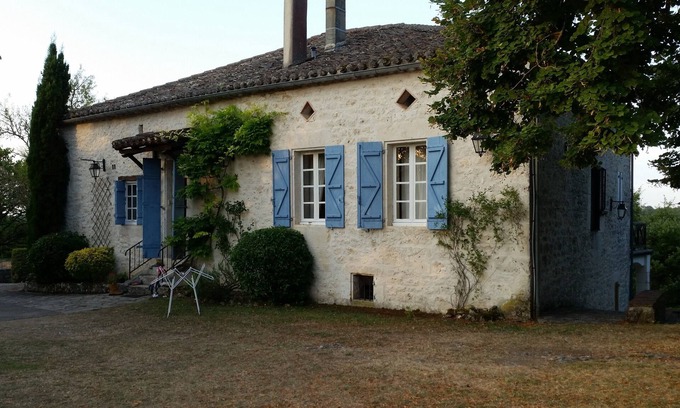 Belveze Other | Large Farmhouse in the Quercy Square 6bdrm (15p) Swimming pool Tennis Quiet guaranteed.