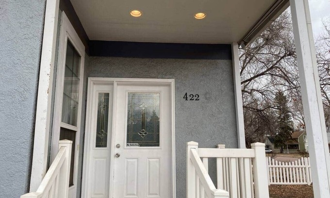 Central Colorado Springs House | Large fence yard, pet friendly