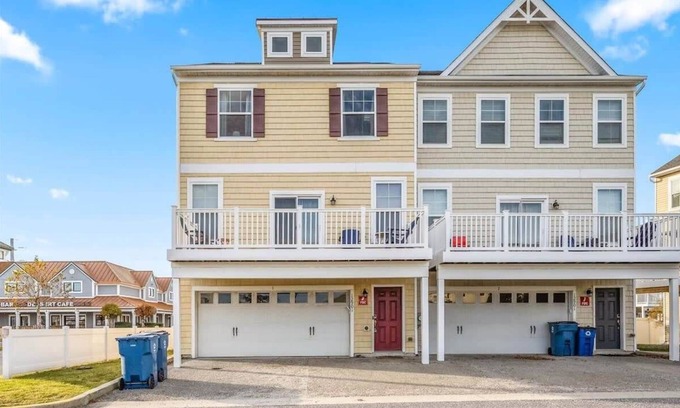 West Ocean City House | Large Four Bedroom Townhome with Nice Amenities
