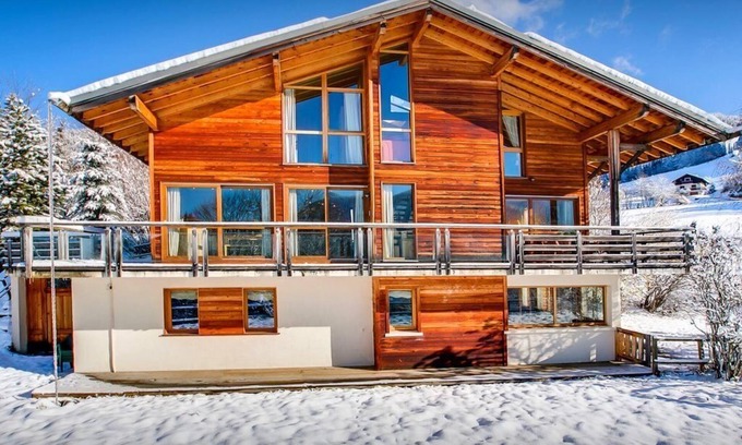 Saint-Jean-de-Sixt Apartment | Large garden with Jacuzzi and Unforgettable View