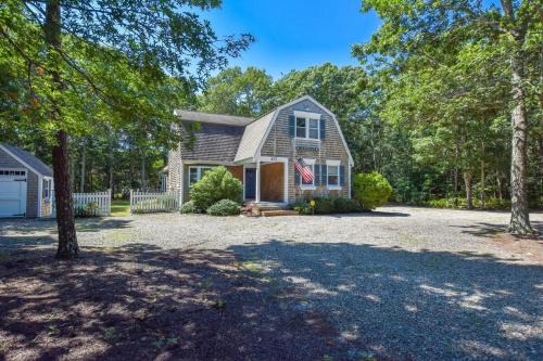 Dennis House | Large Great Location Dog Friendly
