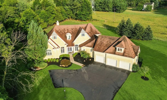 Creamery House | Large group getaway with endless entertainment for all ages!