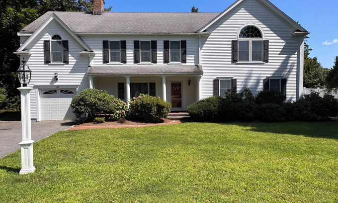 Osterville House | Large home in the heart of Osterville Village, sleeps 11