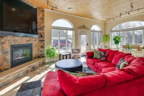 Wisconsin Dells House | Large Home with Indoor Basketball Court and Game Room!