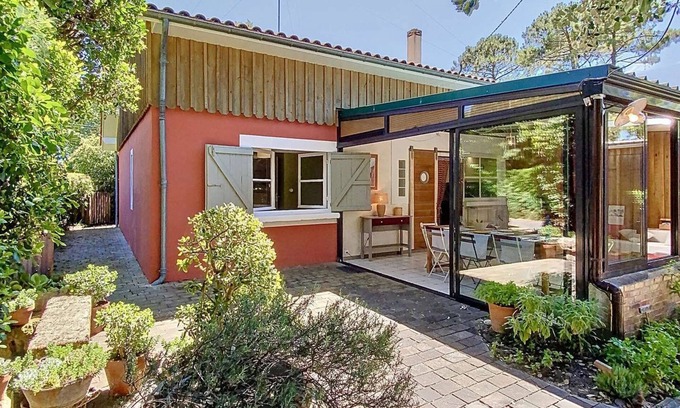 Lacanau House | Large House, 2 bedrooms and 1 mezzanine, 6 people, Longarisse, lake of Lacanau