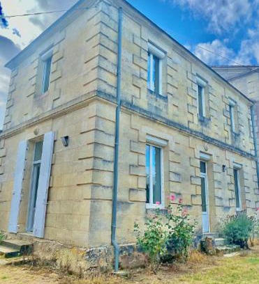 Nerigean House | Large house Château de Crain