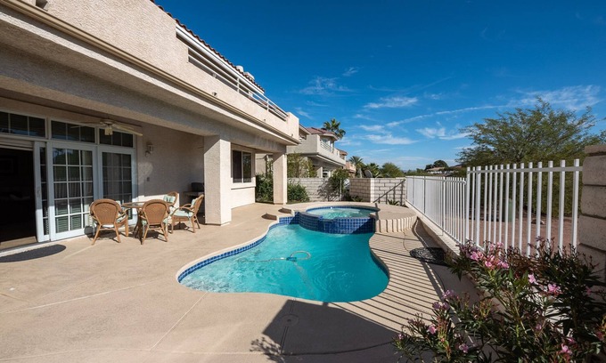 Green Valley House | Large Luxurious Estate on Golf Course w/pool/spa in Gated Community