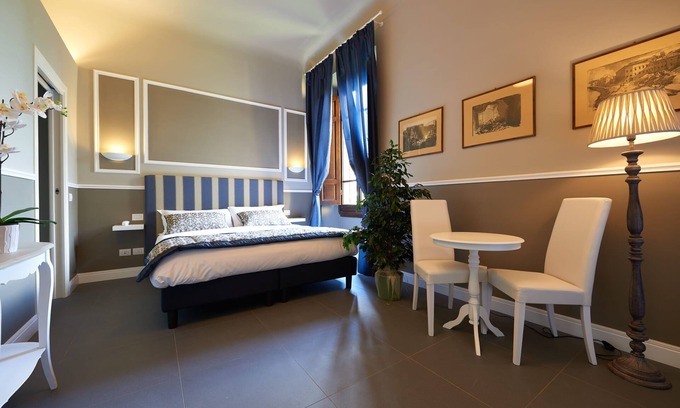 San Lorenzo Bed & Breakfast | Large private room in historycal building