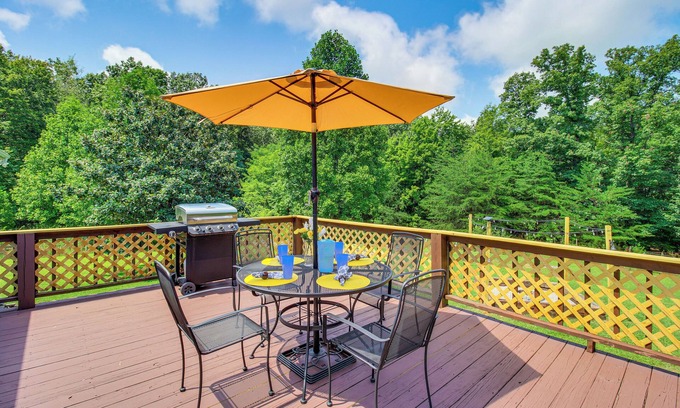 Spencer House | Large Private Yard: Home 16 Mi to Fall Creek Falls