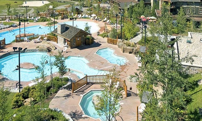 East Kootenay Condo | LARGE Studio | Ski In/Out | Pool & Hot Tubs | Central Upper Village Location