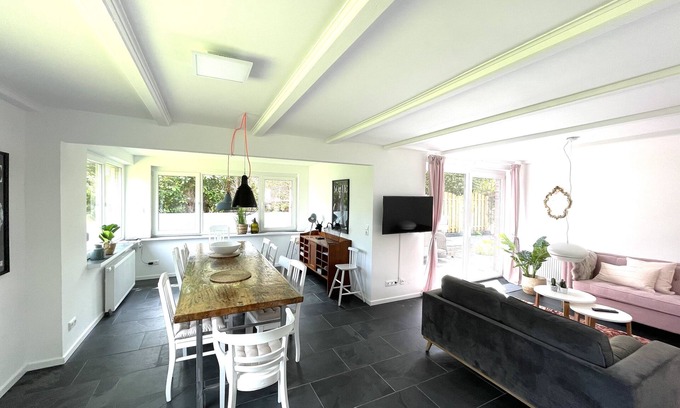 Waddewarden House | Large stylish vacation home in a rural idyll (near Hooksiel)