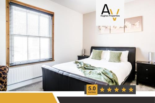 Northampton House | Large Two-Bedroom House - Garden, Fast Wi-Fi, Free Parking By AV Hughes Properties