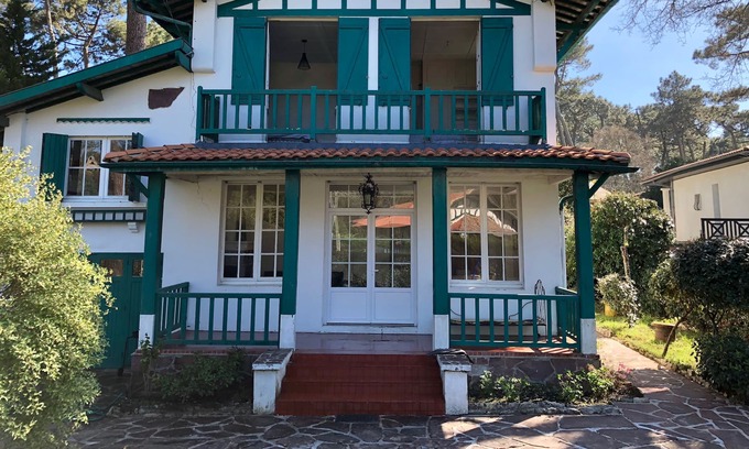 Pyla-sur-Mer House | Large Villa, Pyla 140m2, 4 bedrooms, 150m to the beach