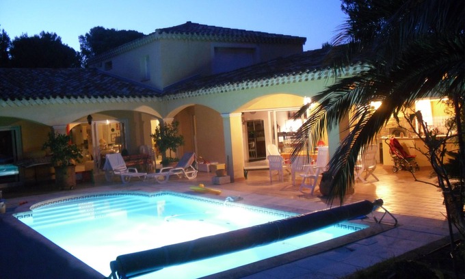 Sormiou House | Large villa, swimming pool, very quiet and at the gateway to the Calanques National Park.