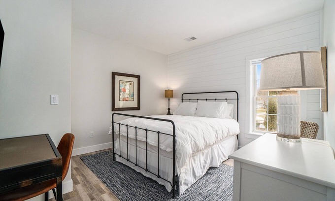 Onekama Condo | Largest Upstairs unit at the Dala House (sleeps 4)