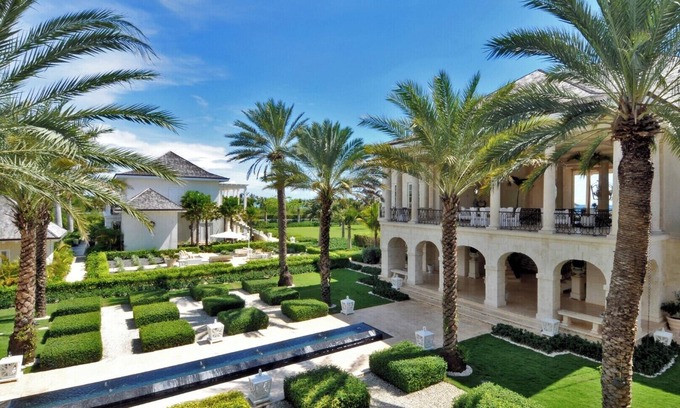 Punta Cana Villa | Las Brisas - Luxury ocean and golf front mansion with staff in exclusive resort