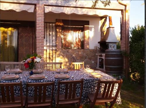 Montesclaros House | Las Casas De "El Cerrillo"