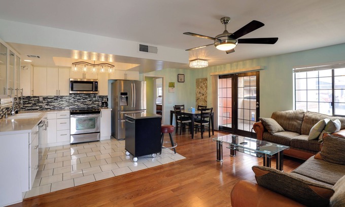 Chinatown House | Las Vegas Townhome w/ Community Pool & Hot Tubs!