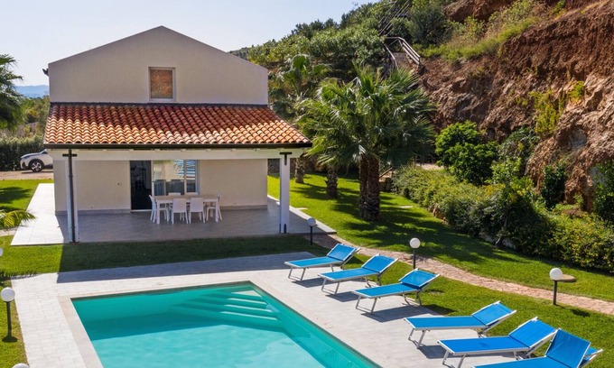Scopello Villa | LAST MINUTE 31 AUGUST - 14 SEP. - VILLA MACIARI IN CASTELLAMMARE DEL GOLFO